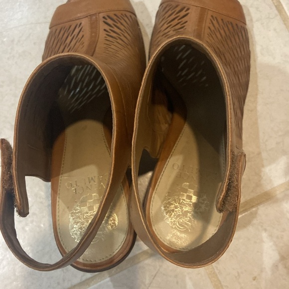 Vince Camuto, Perp toe booty sandals - Picture 4 of 5